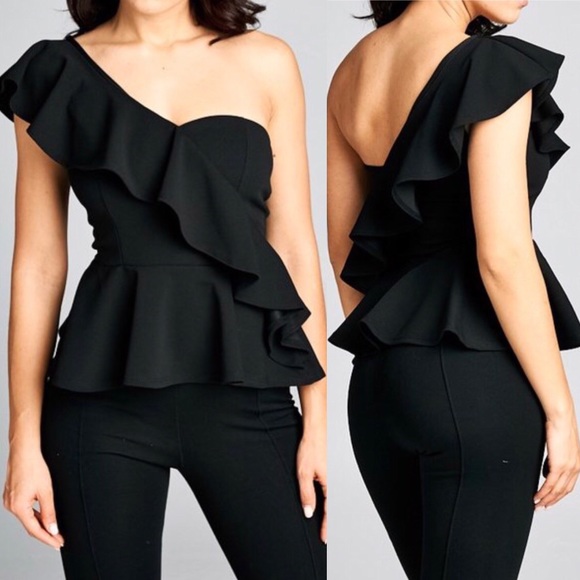 Tops - LAST ONE! PRICE FIRM Black ruffle off 1 shoulder